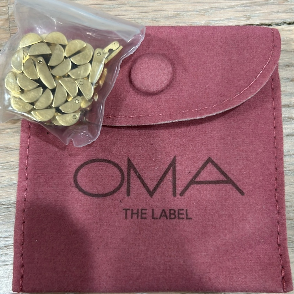 Oma The Label Timepiece Bracelet - Androgynous Elegance with Vintage Flair